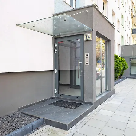 Pochyla Comfort By Bookinghost