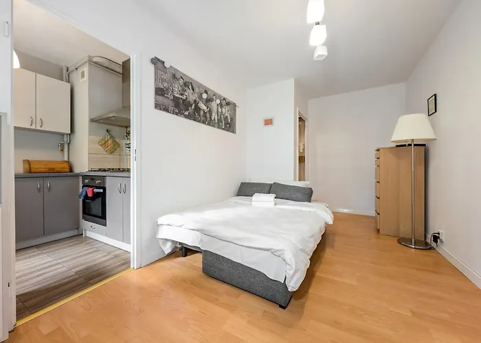 Pochyla Comfort By Bookinghost Breslavia